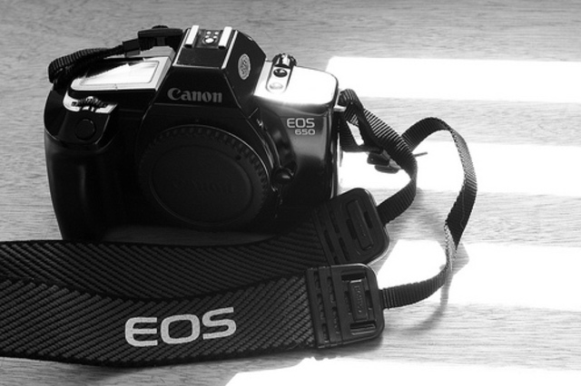 NUESTRA PRIMERA CÁMARA REFLEX DIGITAL