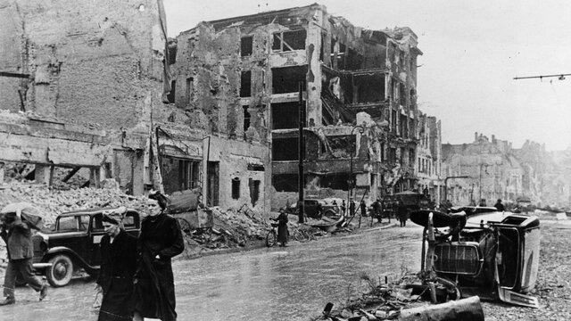 Ocupación de Berlín por parte de los soviéticos y suicidio de Hitler