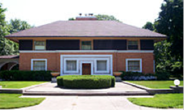 Frank designs Winslow House.