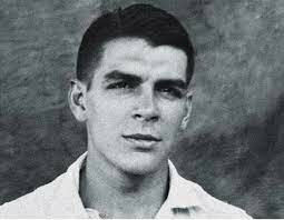 THE TEENAGER ERNESTO AGE