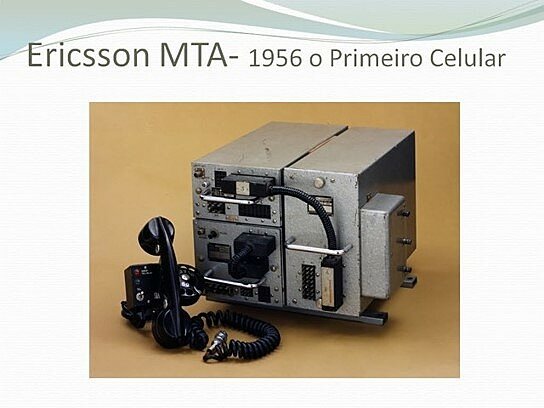 Primer Telefono movil para vehiculos