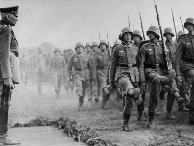 Hitler assumeix el comandament de l'exèrcit Alemany