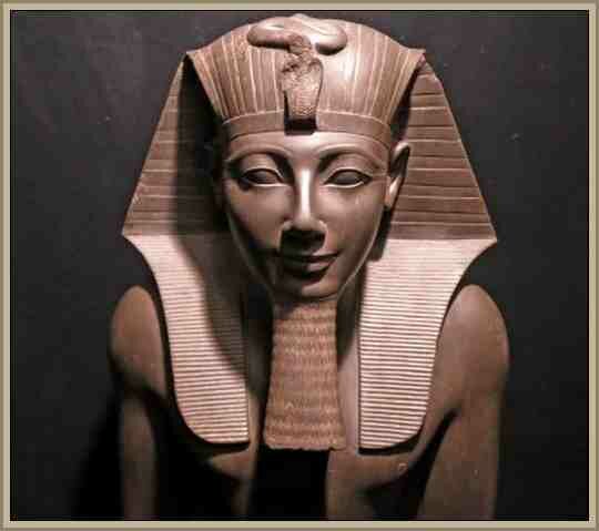 Gobierno del faraón Tnutmosis III inicia un periodo de expansión hasta el río Eúfrates