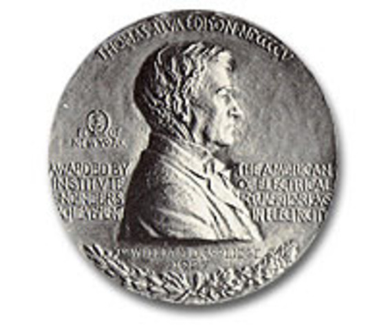 Tesla recieves Edison medal
