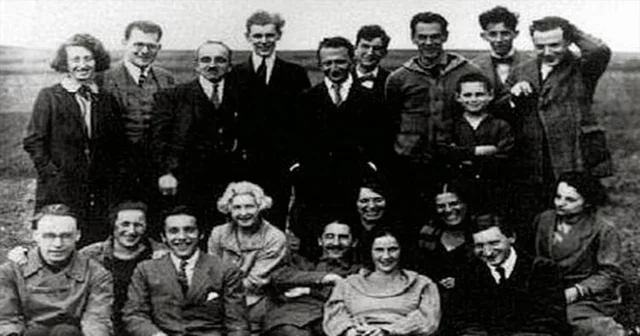 Escuela de Frankfurt |  Neo-Marxismo | Max Horkheimer (teoría crítica=> Critica a la visión del capitalismo moderno), Theodor Adorno(…)