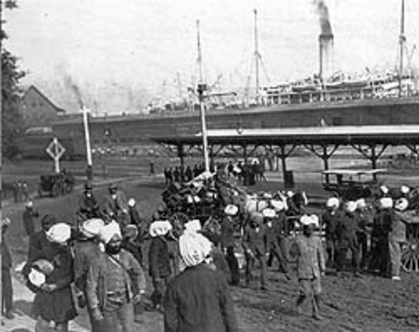 4.700 Indians Come to Canada