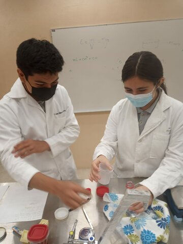 Nosotros haciendo el proyecto