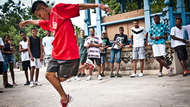 BRASIL - Crescimento do funk nas periferias