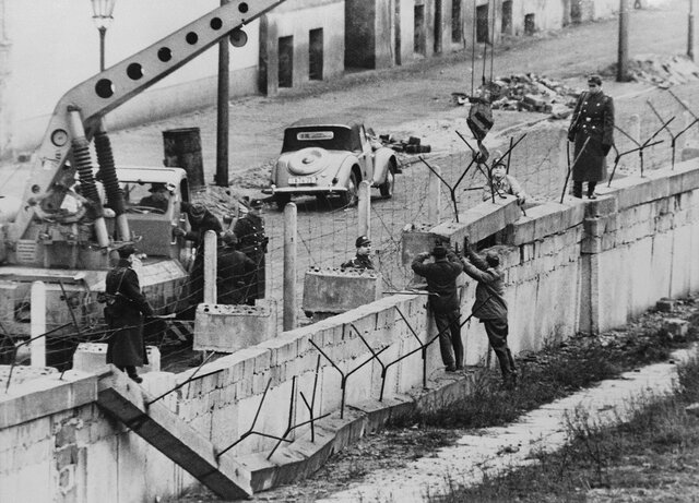 LA CONSTRUCCIÓ DEL MUR DE BERLÍN