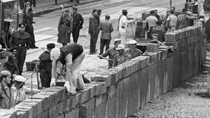La construcció del mur de Berlín