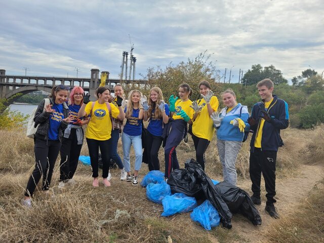 Прибирання на острові Хортиця