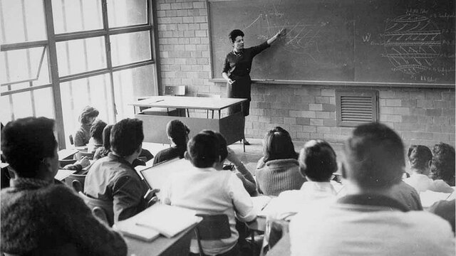 La creación de Centros Educativos de Educación Profesional de Nivel Medio