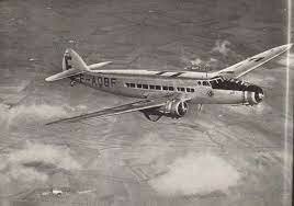 DESARROLLO DE LA AVIACIÓN COMERCIAL