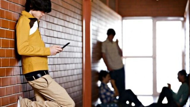 Problemáticas sociales, económicas y políticas del periodo digital