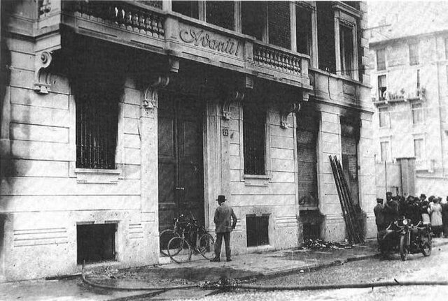 Incendio alla sede di "Avanti!"