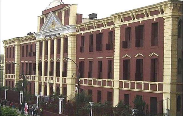 Bachiller en Derecho