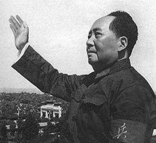 Mao Zedong Launches the Cultural Revolution