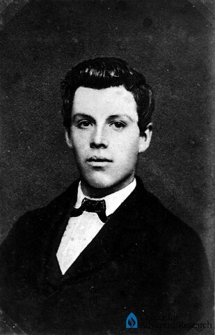 Nació Henry Nichols White