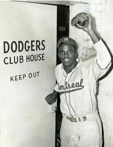 Jackie Robinson Plays in the MLB