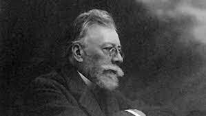 Publica “Andrònica” , “La Miralta”, “Sol,solet”.