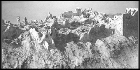 Battle of Monte Cassino / Monte Cassino is bombed