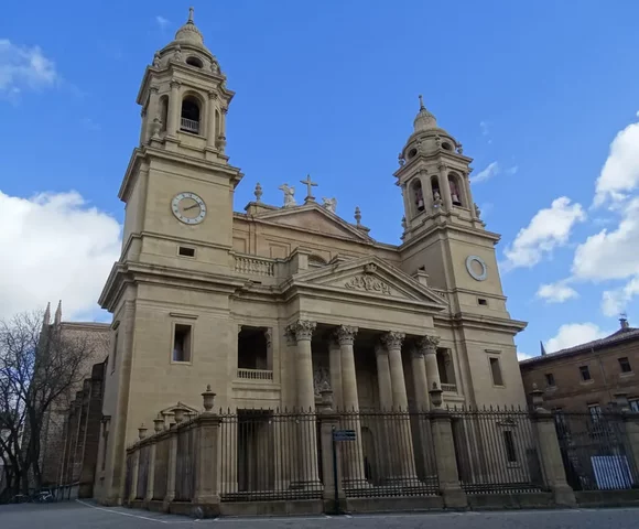 Destrucción de la catedral de pamplona