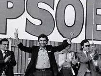 Legalización del PSOE.