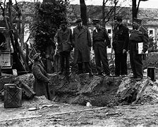 Ocupación de Berlín por parte de los soviéticos y suicidio de Hitler.