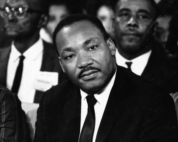 Marthin Luther King Jr is killed