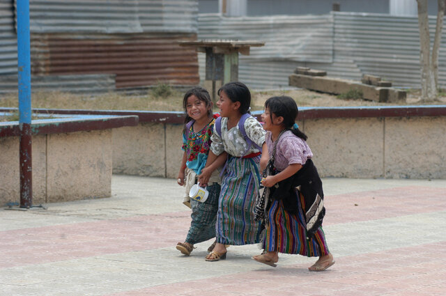 IPM por etnicidad, Indígena: 0.456; No indígena: 0.244