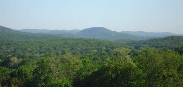 Climbs Mount Waschusett
