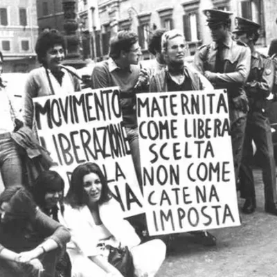 Timeline: "Educare al rispetto e alla parità dell'altra persona"