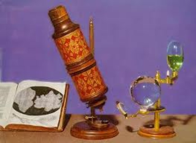 O holandês Zacharias Janssen (1580-1638?) fabrica o microscópio, utilizando técnicas usadas na fabricação de lentes para óculos