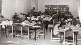 Timeline: Crisis y descentralización educativa