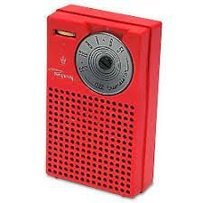 Primera comercialització de radiotransistors.