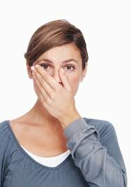 Sharmaji tells Miss Das about certain machism in the office.