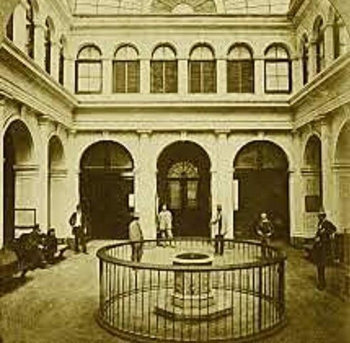 "Creación de la Bolsa Mercantil"