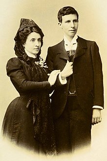 (L) Two women named Marcela Gracia Ibeas and Elisa Sanchez Loriga, were married in Spain where Elisa disguised herself as a man in order for them to get a marriage certificate.