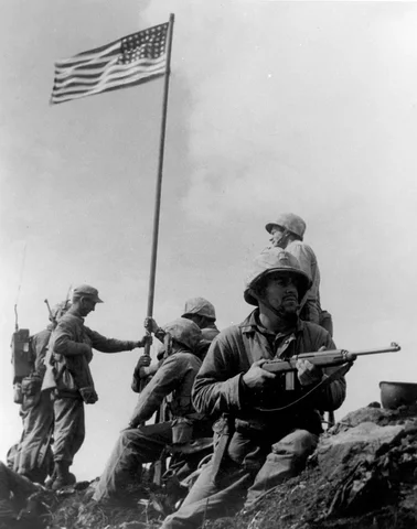US Retakes Guam