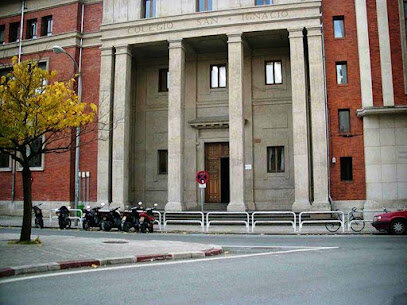 Mi Primer Día en la Escuela