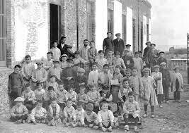 1943 Concessió d’indults i llibertats condicionals davant l’excés de persones empresonades.