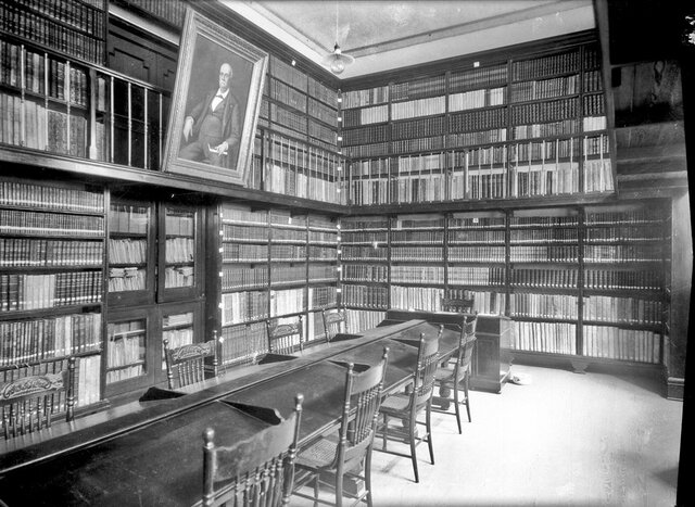 El Seminario acoge la primera biblioteca pública de la región