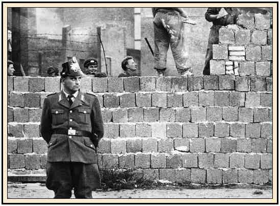 La construcció del Mur de Berlín