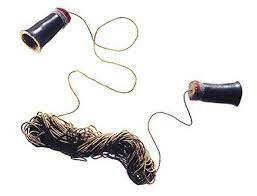 le premier téléphone de l'histoire de l'humanité