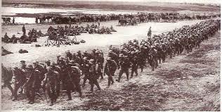 El Reino Unido, Canadá, Australia y Nueva Zelanda declaran la guerra a Italia.