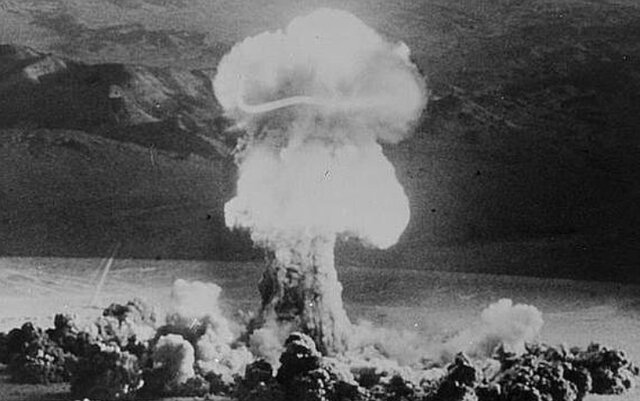 La URSS desarrolla una bomba atómica más potente