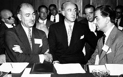 Entrada al Fons Monetari Internacional