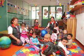 Creación de los Centros de Atención Integral al Preescolar en Colombia