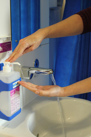 ~ 9:00am An Infectious Cause of Diarrhoea is Suspected, What Actions Should be Taken?