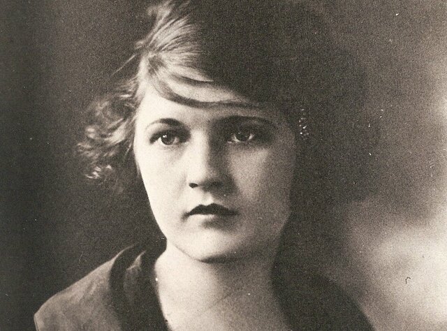 Fitzgerald marries Zelda Sayre